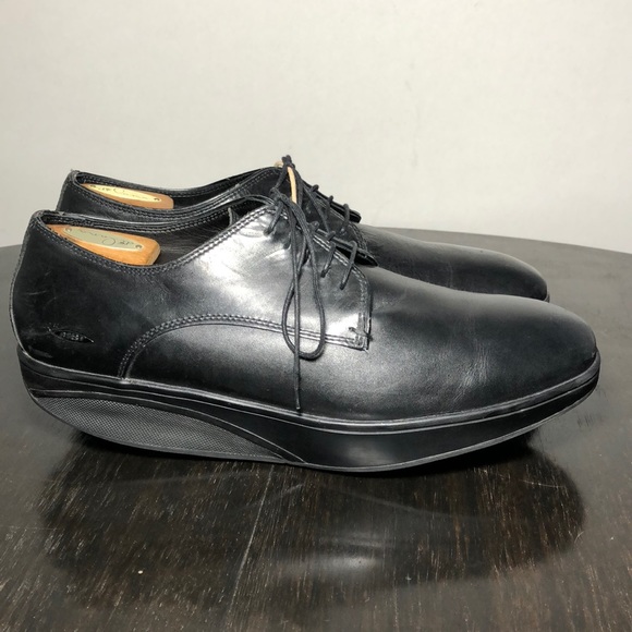 mbt mens walking shoes
